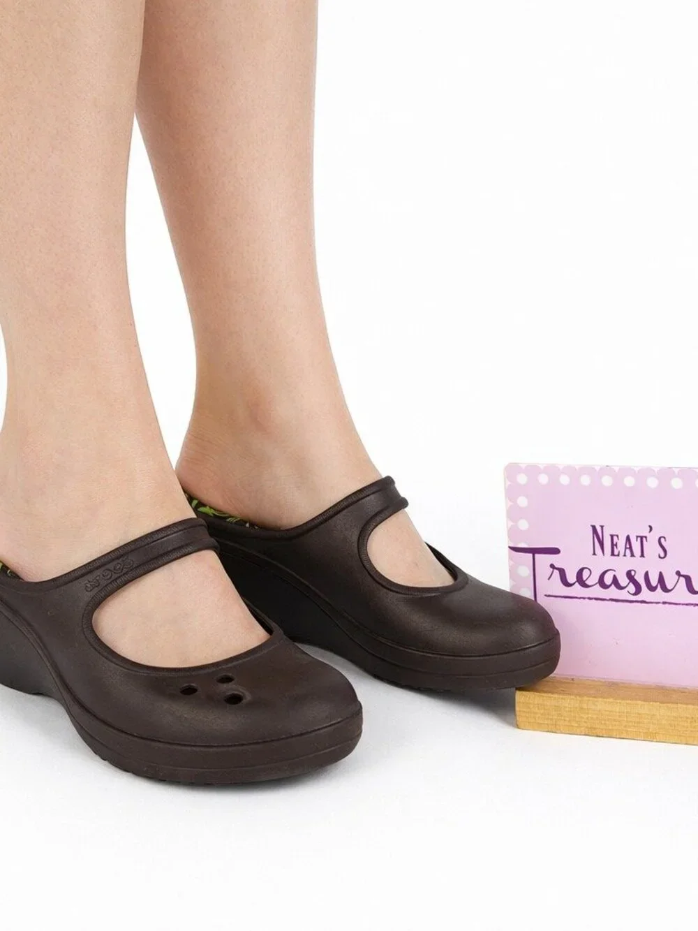 Crocs Women FRANCES Brown Slip On Wedge Closed Toe Mary Jane Comfort Shoes Sz 8 - Picture 1 of 16